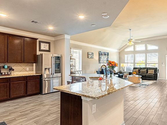 4th image of 12901 Ocean Breeze Ln