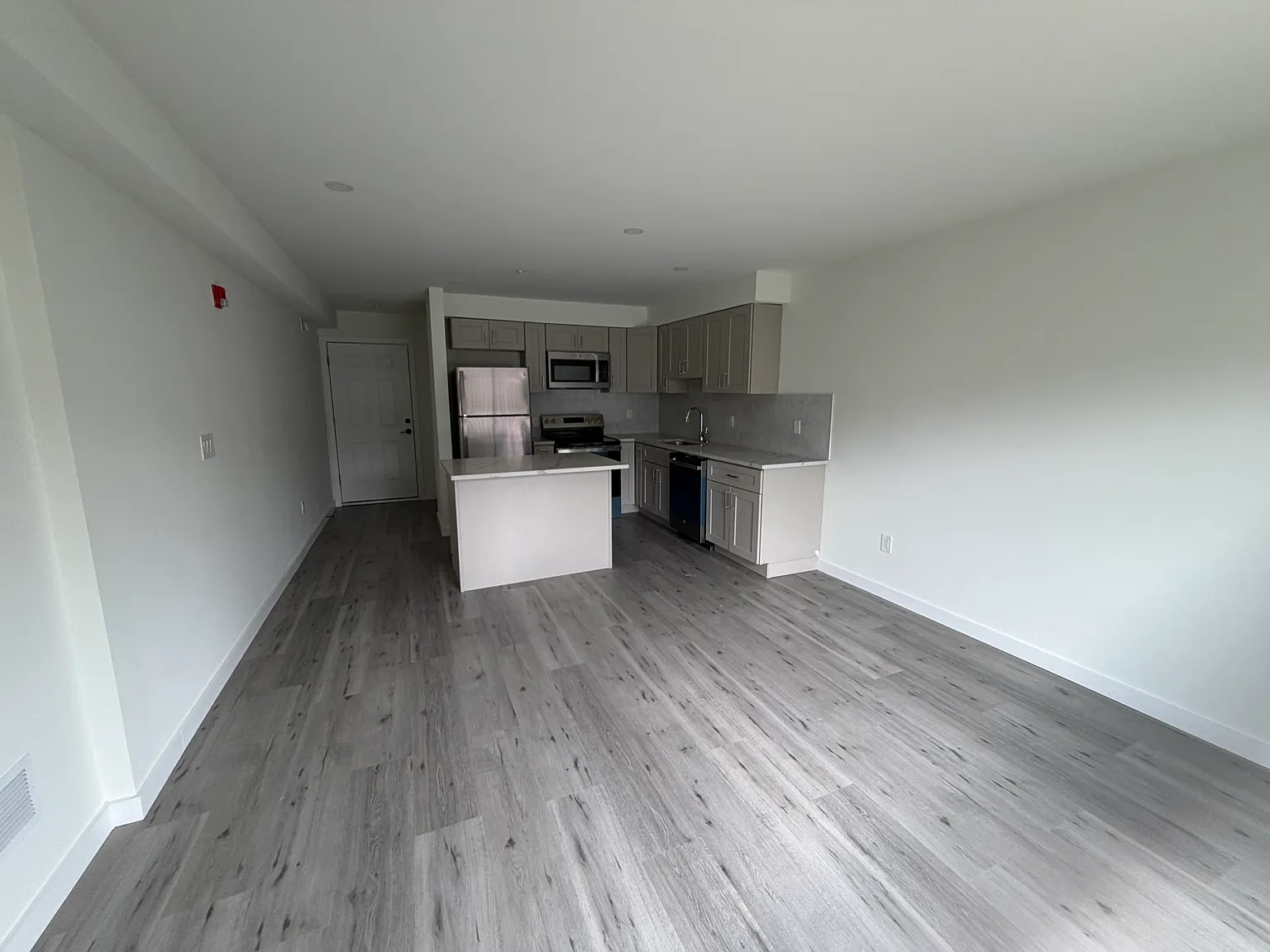 532 E Girard Ave — Photo 1