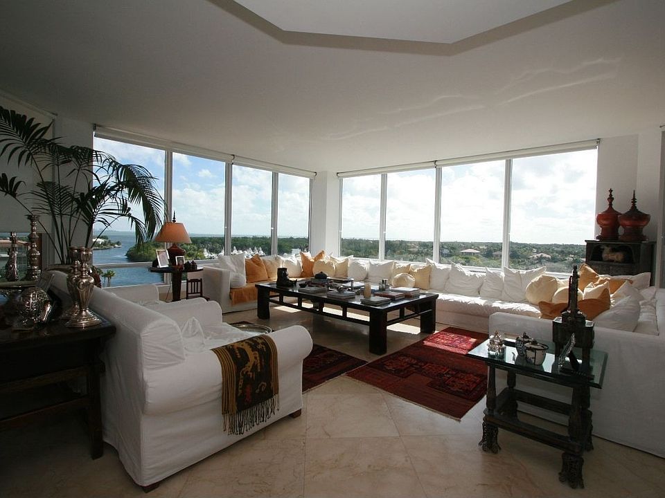 1st image of 60 Edgewater Dr APT 8A