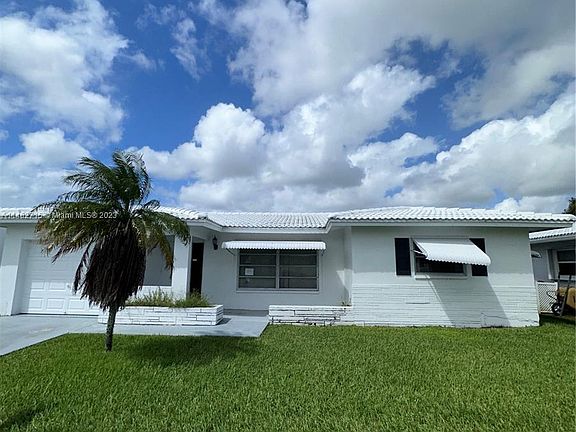 2nd image of 8203 NW 59th Ct