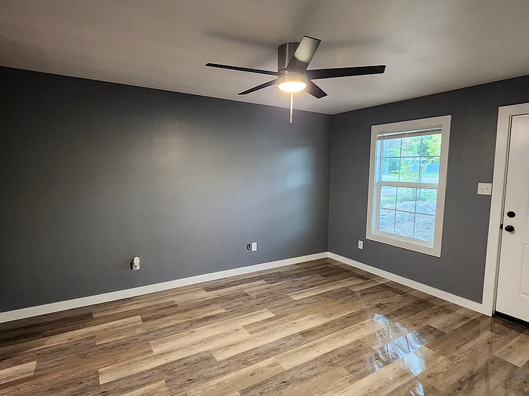 220 Bois D Arc St — Photo 11