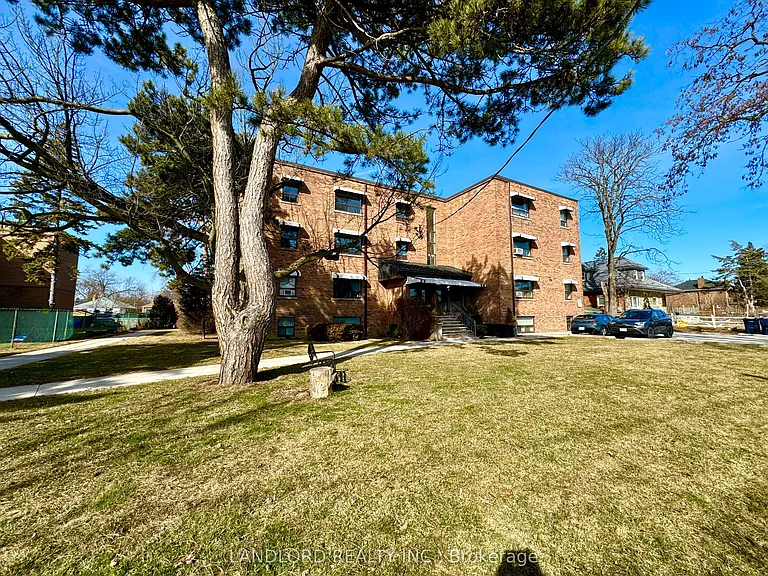 2696 Lake Shore Blvd W #5 — Photo 18