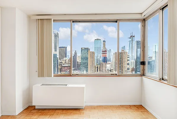 Rented by Compass | media 10