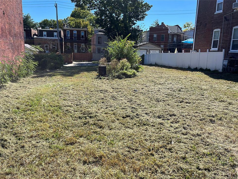 2nd image of 2716 Geyer Ave