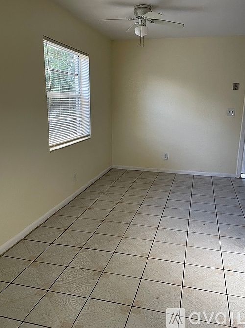 1st image of 424 NW 44th St #424
