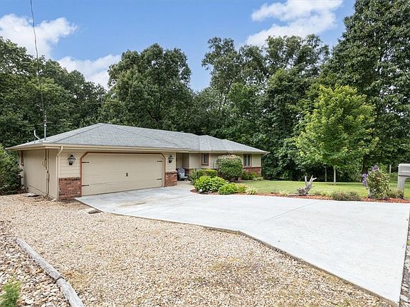 2nd image of 9 Wincanton Ln