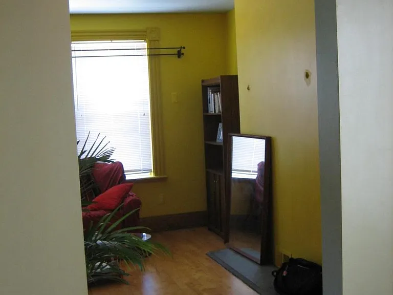 719 Savannah Ave #2 — Photo 12