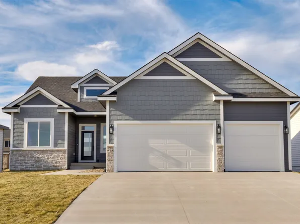 712 NE Doe Pointe Dr, Ankeny, IA 50021