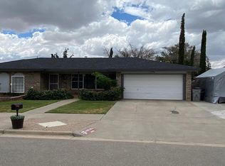 10704 Alta Loma Dr, El Paso, TX 79935