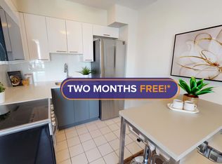 1580 Haro St #102, Vancouver, BC V6G 1G6