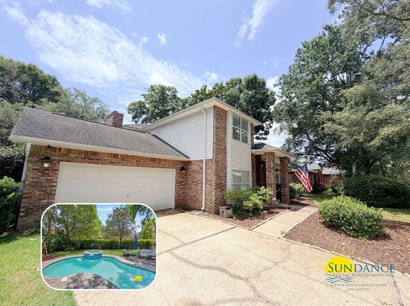 4412 Windrush Dr