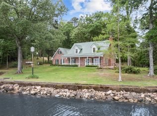 232 Eastwood Dr, Milam, TX 75959