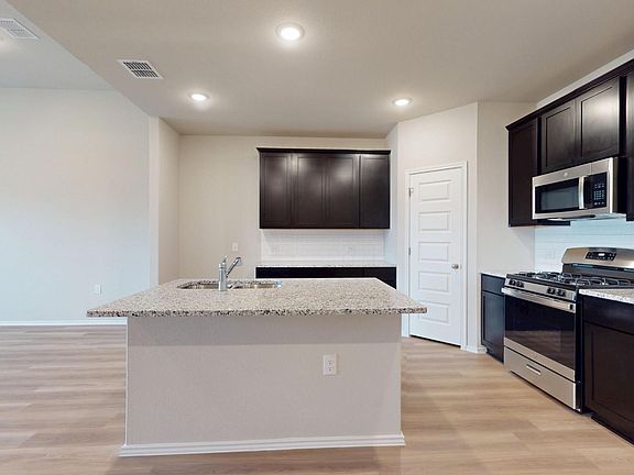 4th image of 9300 Corvallis Dr
