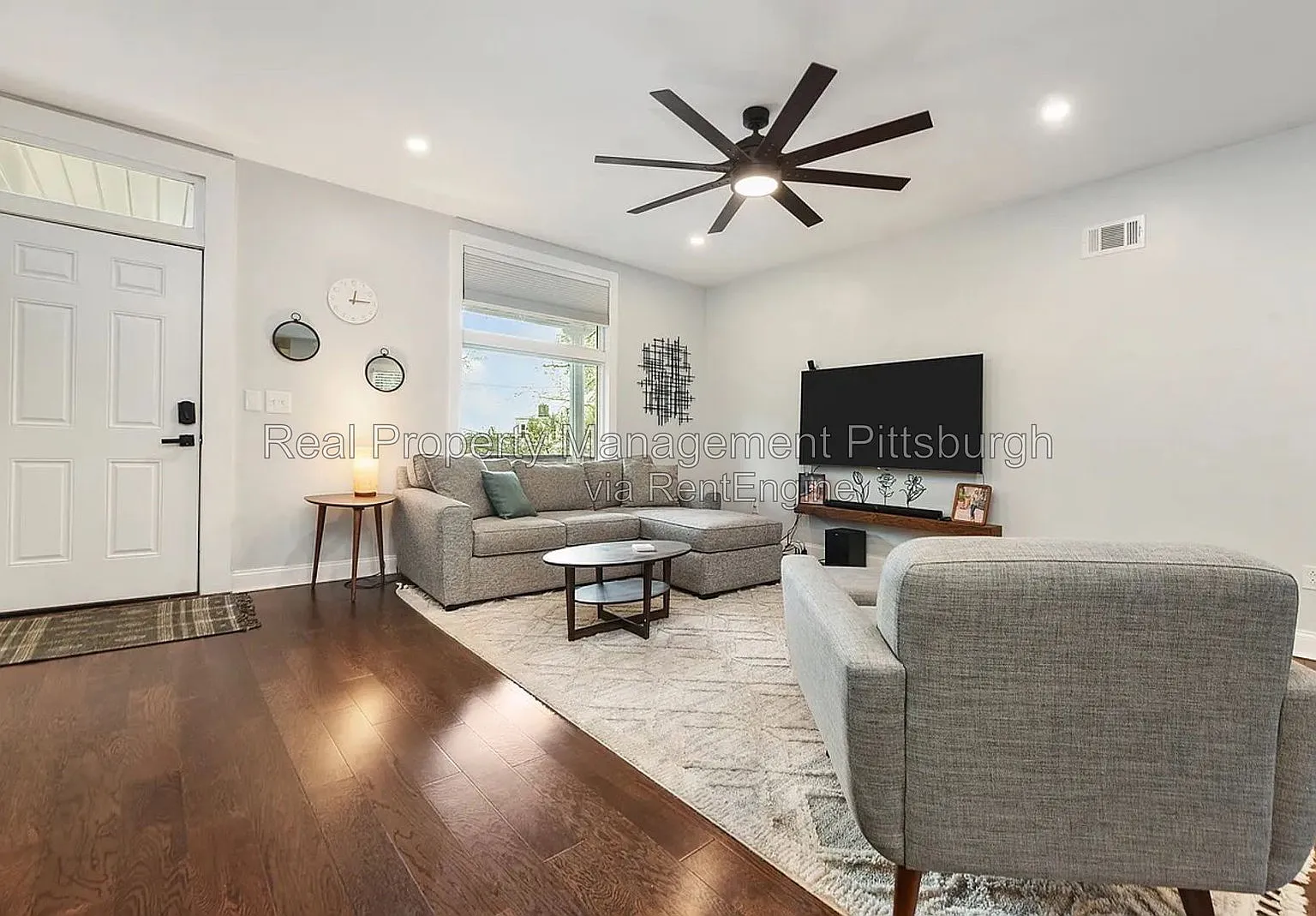 3 bed, 2.0 bath, 1392 sqft, $2,650 — Photo 4