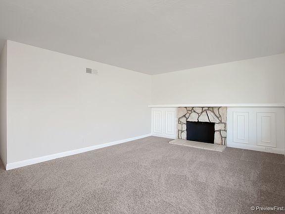 3rd image of 3963 Bateman Ave