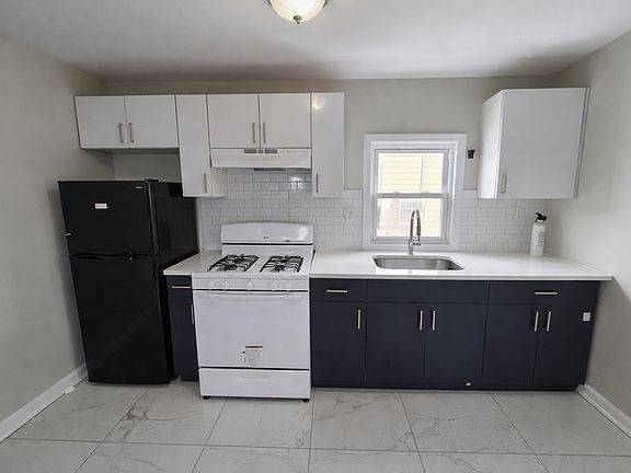 2nd image of 758 Summer Ave Floor 3