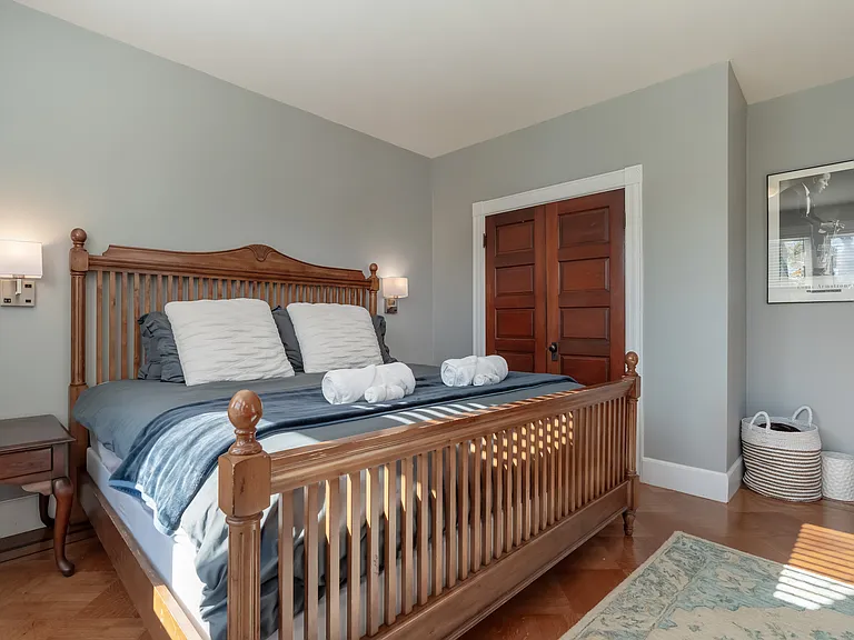 70 Humboldt Ave — Photo 15