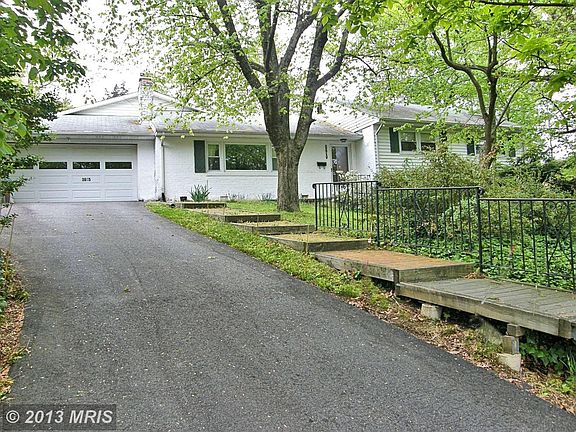 2nd image of 3615 Boat Dock Dr