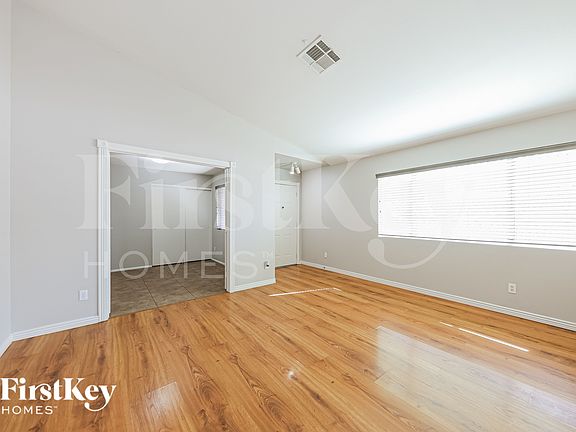 4th image of 3035 W Melinda Ln