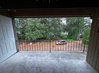 1620 NE Pleasant St #202, Keyport, WA 98345