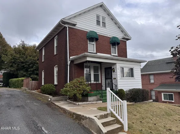 116 S Julian St, Ebensburg, PA 15931