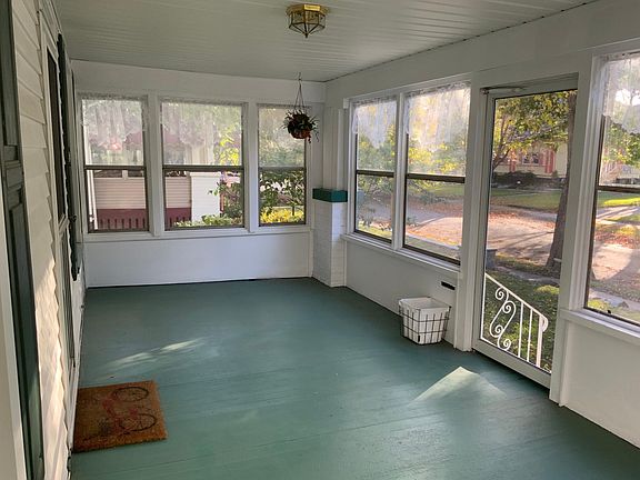 Screened front porch.