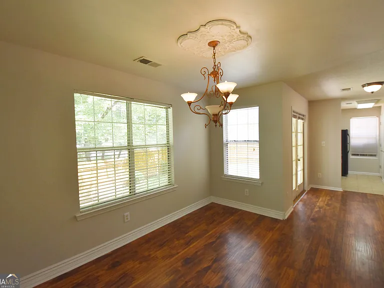 115 S Fairfield Dr — Photo 15
