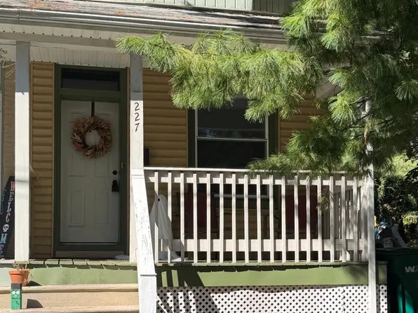227 Pennsylvania Ave, Enola, PA 17025