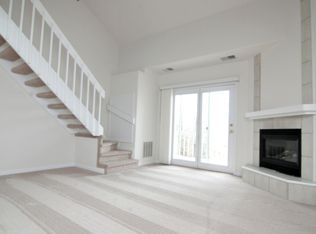 6401 Offshore Dr #412, Madison, WI 53705
