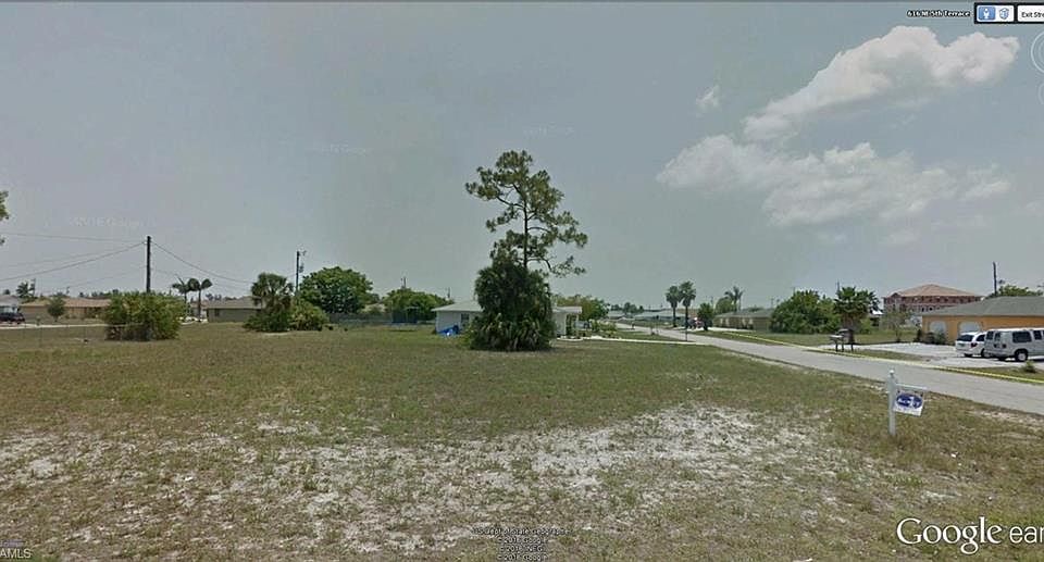 1st image of 429 NE 16th Pl