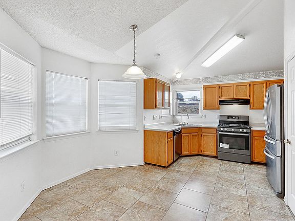 5th image of 5855 Devontry Dr