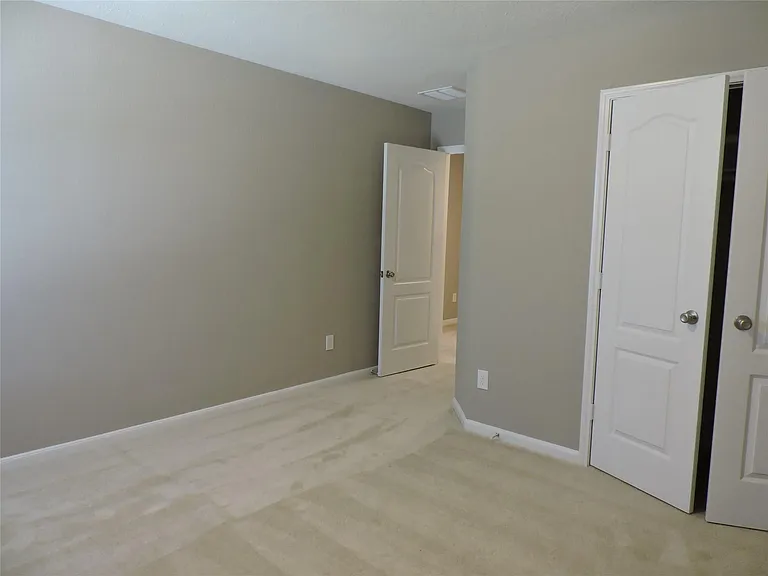 1102 Upton Ct — Photo 26