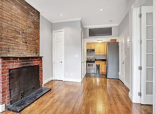 2nd image of 564 Hudson St #13