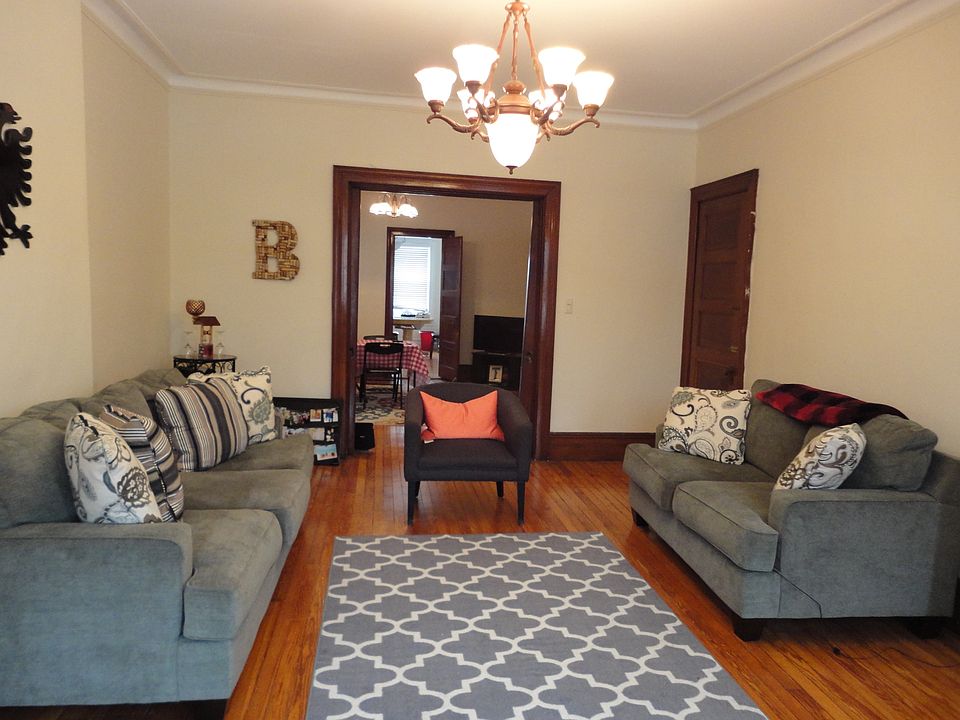 living room, high ceilings, hw fls