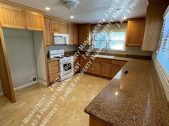 5th image of 13589 River Rd