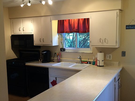 4th image of 4955 Larwell Dr