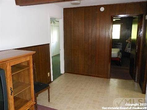 1st image of 121 Victor St APT 6