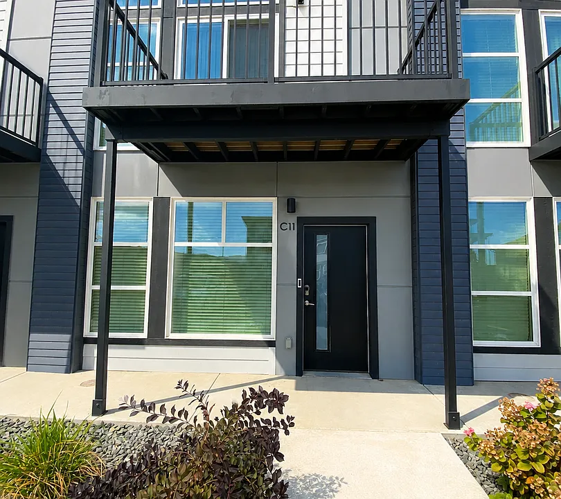 200 Canyon Pkwy