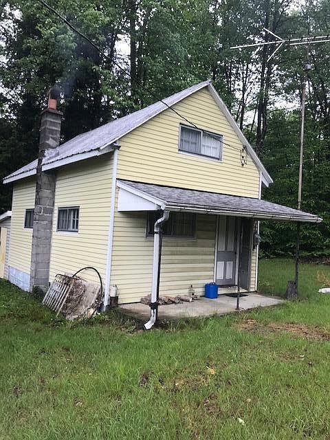 2nd image of 272 Kuhns Rd
