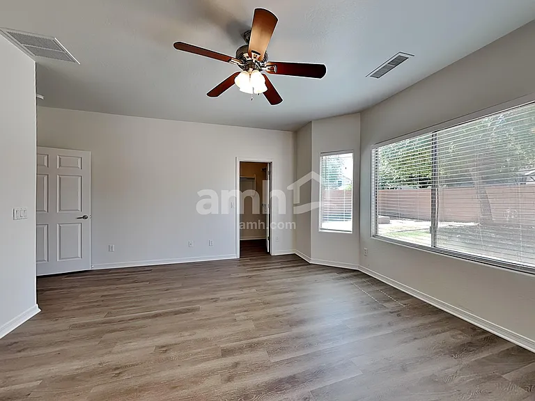 18641 W Mission Ln — Photo 9