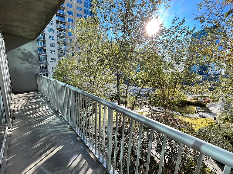 950 W Peachtree St #813 — Photo 29