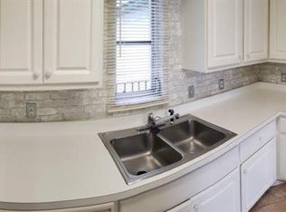 207 Bobolink Way #207B, Naples, FL 34105