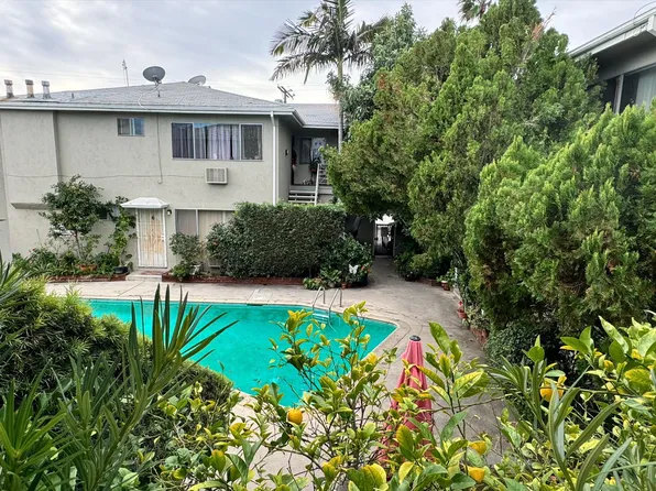 12834 Oxnard St, North Hollywood, CA 91606