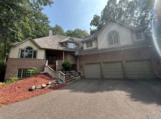 6323 Timber Trl, Edina, MN 55439
