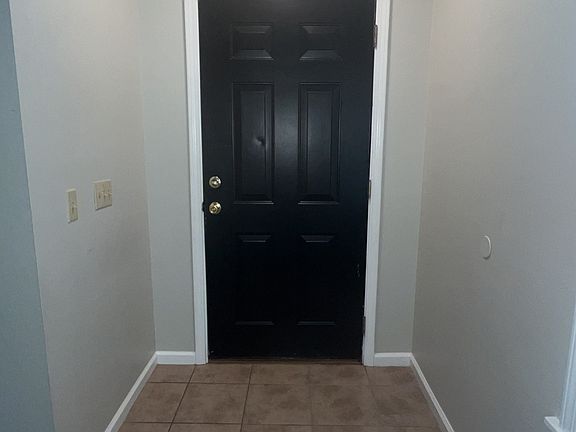 3rd image of 30 Webb Ct NE