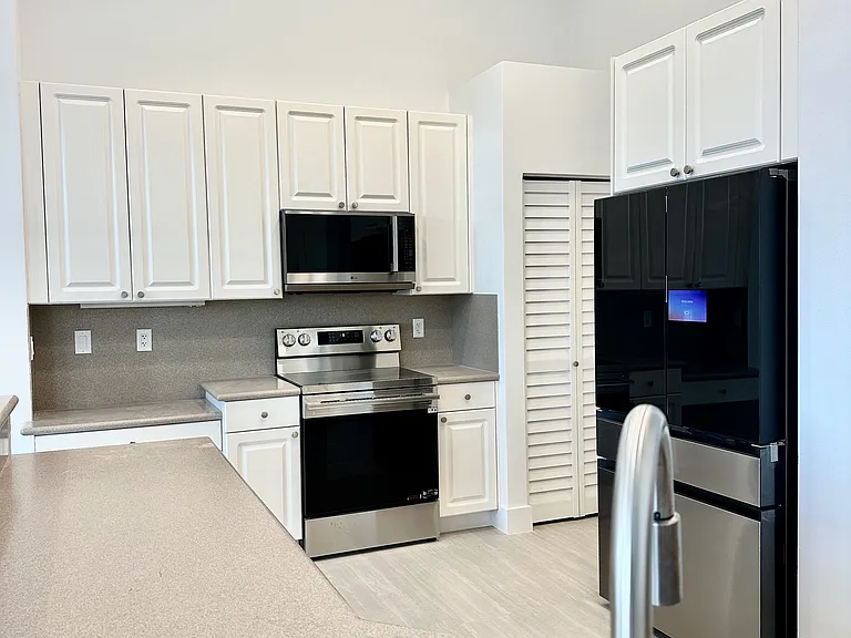 10216 Lexington Estates Blvd — Photo 7
