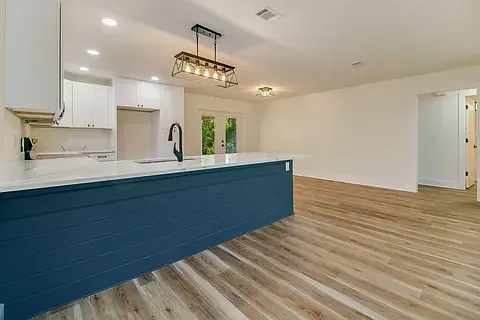 9917 Aileron Ave — Photo 4