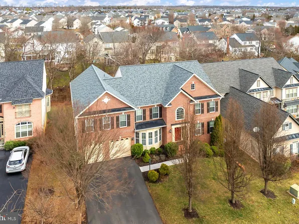 8808 Barn Owl Ct, Gainesville, VA 20155