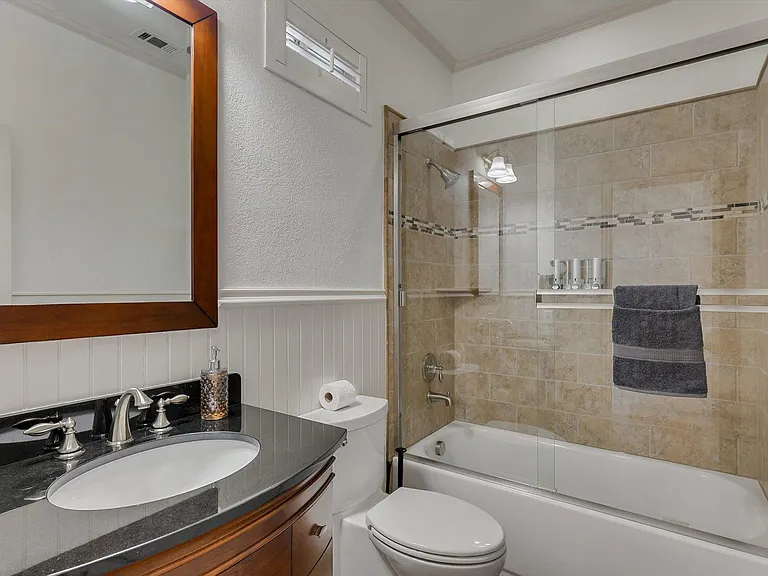1811 Forest Meadow Ln — Photo 35