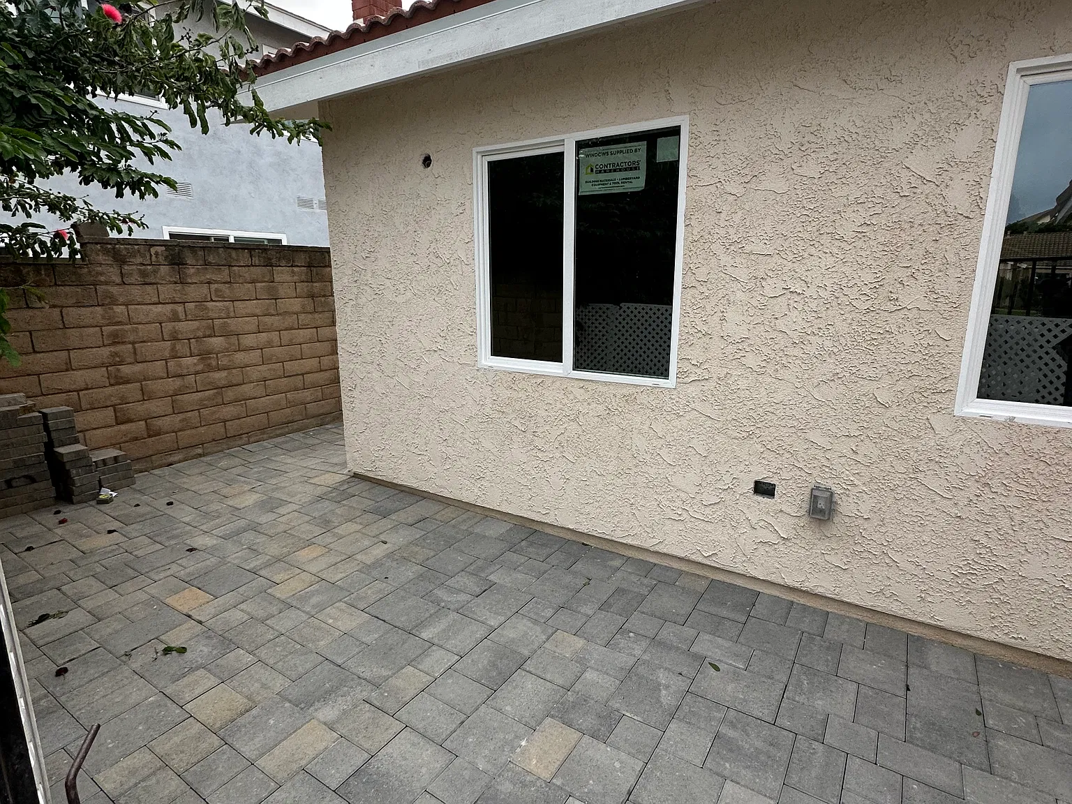2 bed, 663 sqft, $2,700 — Photo 2